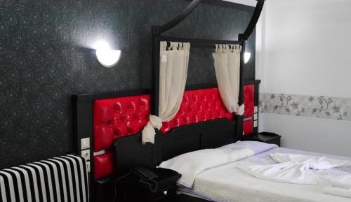 Standard Studio with Garden View 