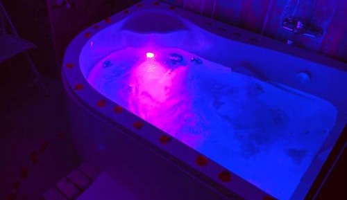 Suite with Spa Bath