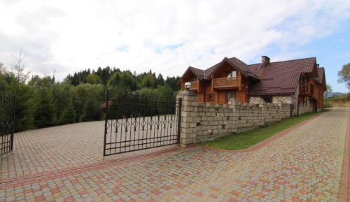 Standard Triple Studio