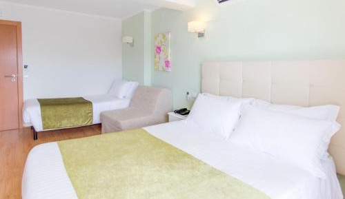 Triple Room with Balcony