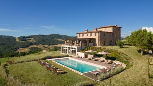 Nine-Bedroom Villa