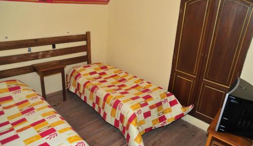 Single Room with Shared Bathroom