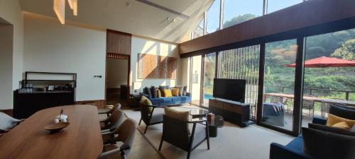 One-Bedroom Villa