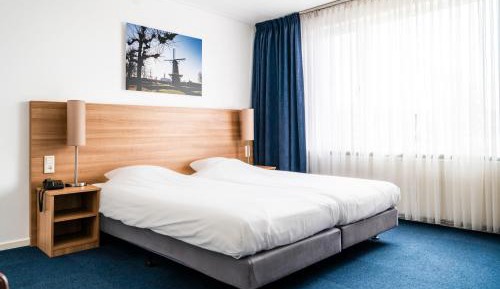 Superior Twin Room with City View