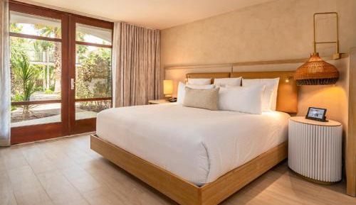Junior Suite with Garden View King Beds