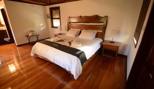 Deluxe King Suite