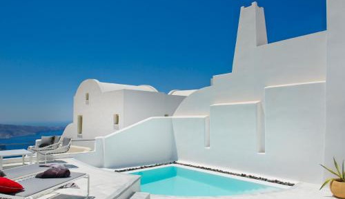 Honeymoon Villa with Private Pool and Caldera View