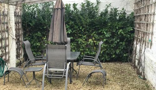 Bungalow with Patio
