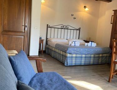 Quadruple Room with Private Bathroom