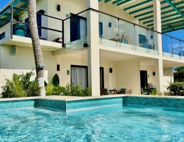 King Suite with Ocean View Balcony