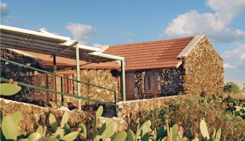 One-Bedroom Holiday Home