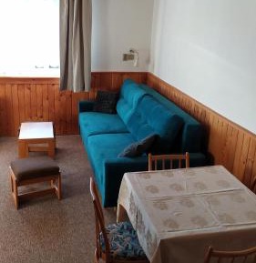 Apartment with Garden View