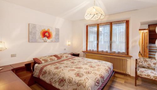 Three-Bedroom Superior Apartment