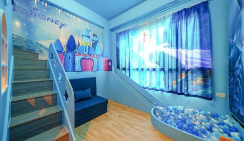 Quadruple Room with Balcony