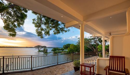 Triple Room with Lake View