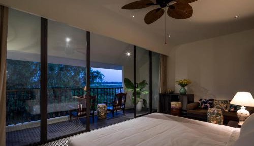 Junior Suite with Balcony