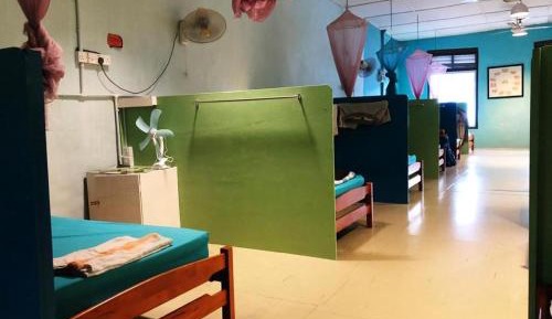 Single Bed in Mixed Dormitory Room