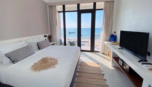 Superior King Room - Beach Front