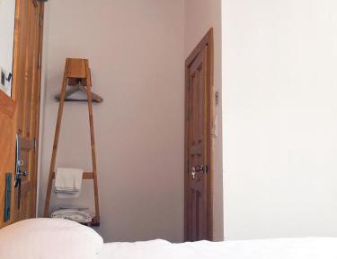 Deluxe Double Room (2 Adults + 1 Child)