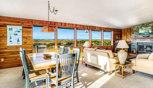 Four bedroom holiday home 