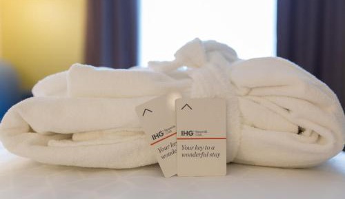 Queen Suite with Whirlpool - Non- Smoking