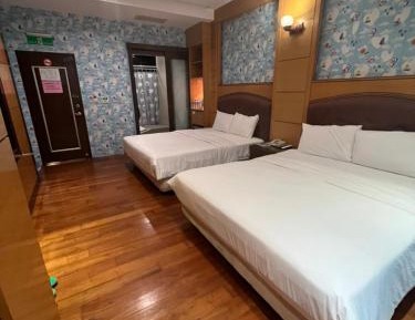 Quadruple Room with Private Garage