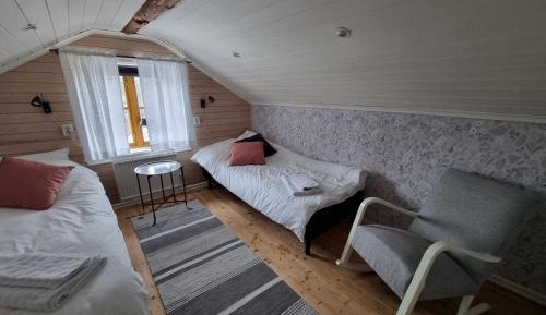 Twin Room with Shared Bathroom