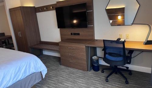 Standard King Room with Sofa Bed