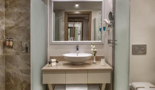 Standard Double or Twin Room with Land View