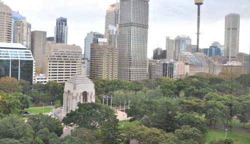 One-Bedroom Apartment with Park View