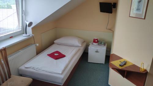 Twin Room with Private Bathroom