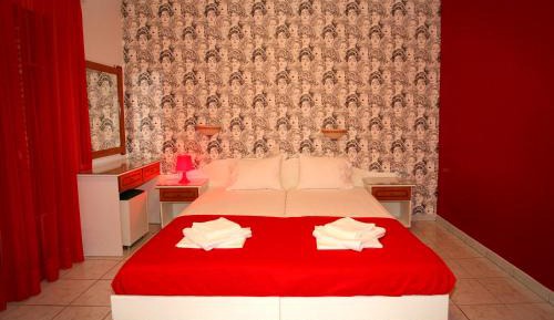 Studio (2 Adults)