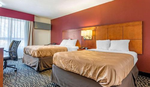 Queen Room with Two Queen Beds - Smoking