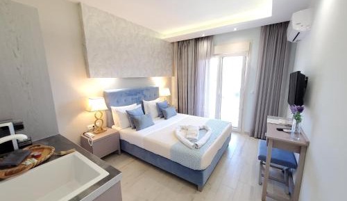 Deluxe Studio with Sea View (2 Adults) 