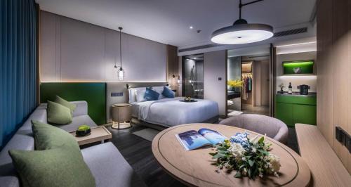 City View King Room