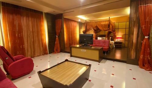 Large Double Room