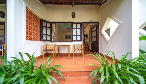 Twin Room with Pool View