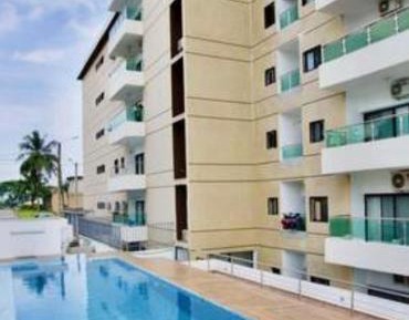 Apartment with Pool View 
