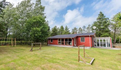 Three-Bedroom Holiday Home 