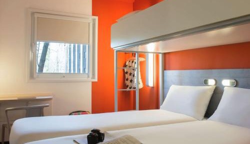 Standard Room with Two Single Beds and One Bunk Bed