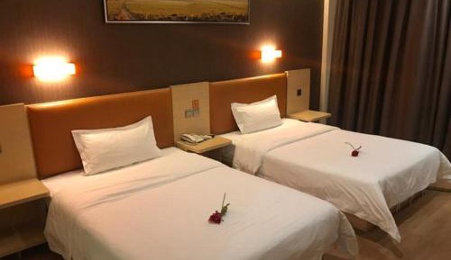 Premium Queen Room