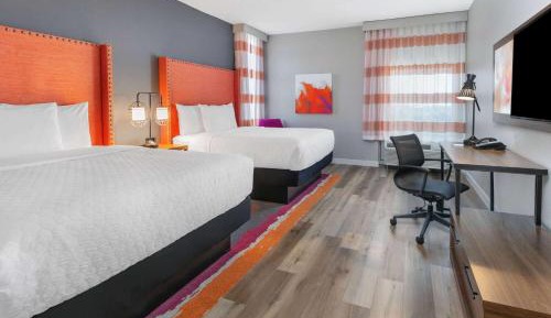 Queen Room with Two Queen Beds - Non-Smoking