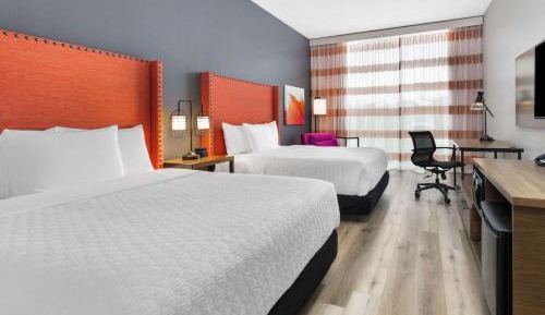 Queen Room with Two Queen Beds and Roll-In Shower - Mobility/Hearing Accessible - Non-Smoking