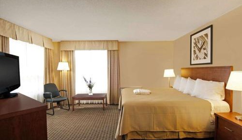 King Suite with Sofa Bed - Non-Smoking