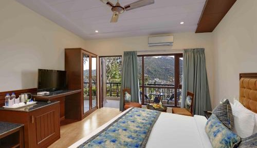 Double Room with Balcony (2 Adults + 1 Child)