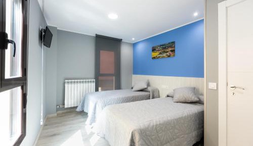 Twin Room with Private Bathroom