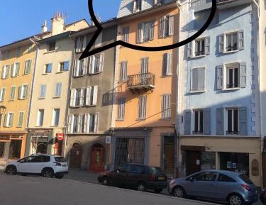 Studio with Mountain View