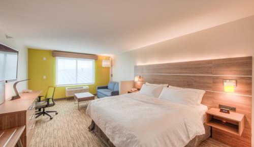 King Suite with Sofa Bed