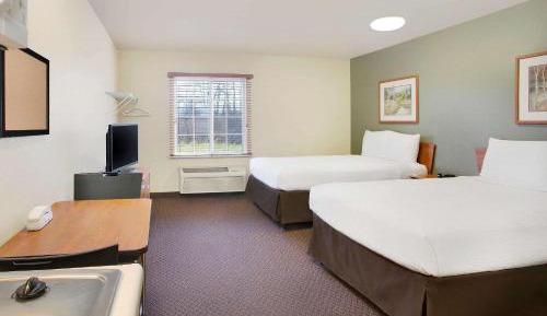 Queen Suite with Two Queen Beds - Non-Smoking