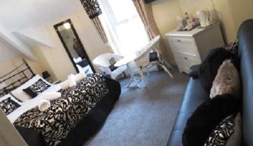 Deluxe Double Room with Shower